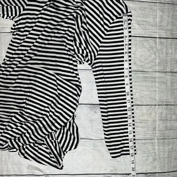 Vince Camuto Black White Stripe Asymmetrical Tunic Top 3/4 Sleeves Stretch sz M - Picture 8 of 9